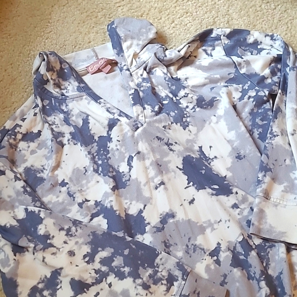 Camo sweatshirt
